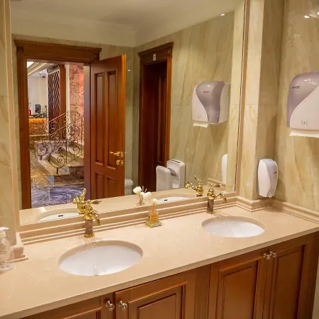 Boka Hotell