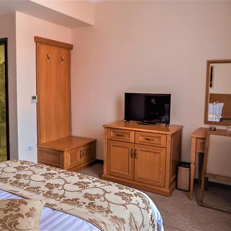 Boka 4* Tirana