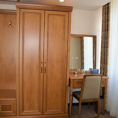 Отель Boka Тирана